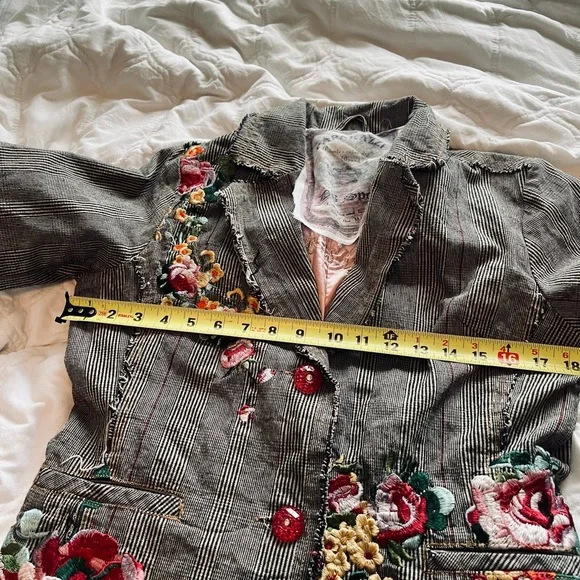 Paparazzi Houndstooth Blazer with Embroidered Flowers Women Size Large - Picture 15 of 15